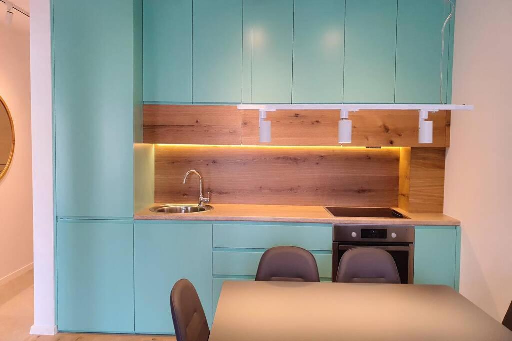 Luxury Green Apartment Pristina Esterno foto