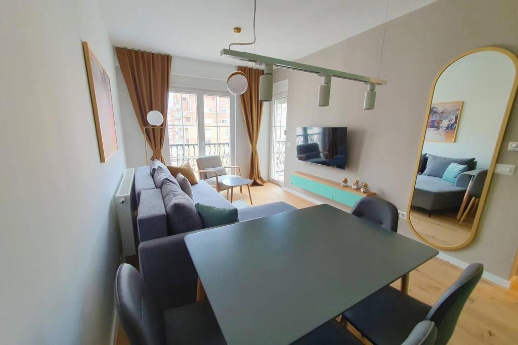 Luxury Green Apartment Pristina Esterno foto
