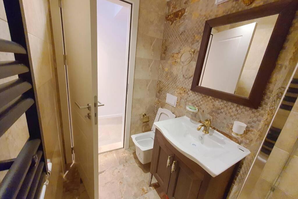 Luxury Green Apartment Pristina Esterno foto