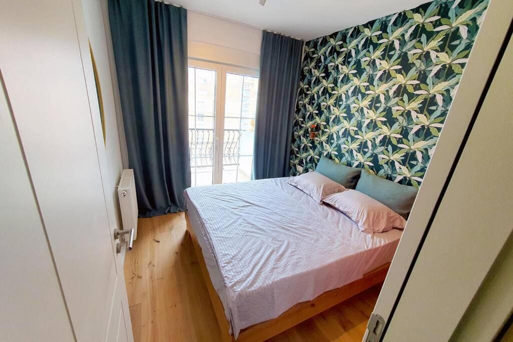 Luxury Green Apartment Pristina Esterno foto