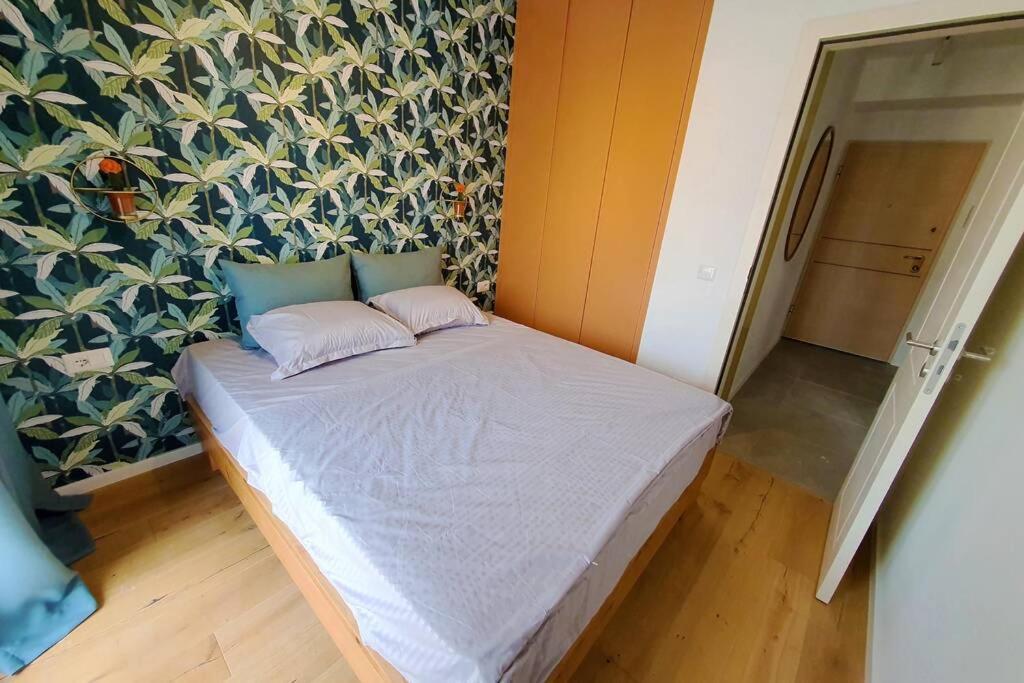 Luxury Green Apartment Pristina Esterno foto