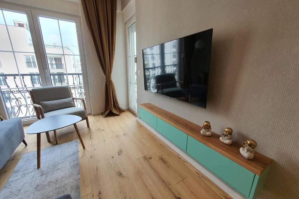 Luxury Green Apartment Pristina Esterno foto